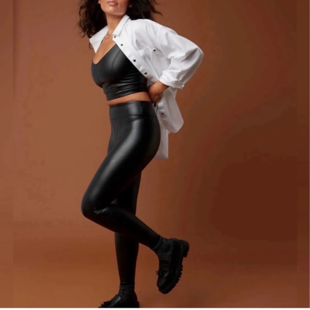 OFFLINE By Aerie Real Luxe
Faux Leather Leggings